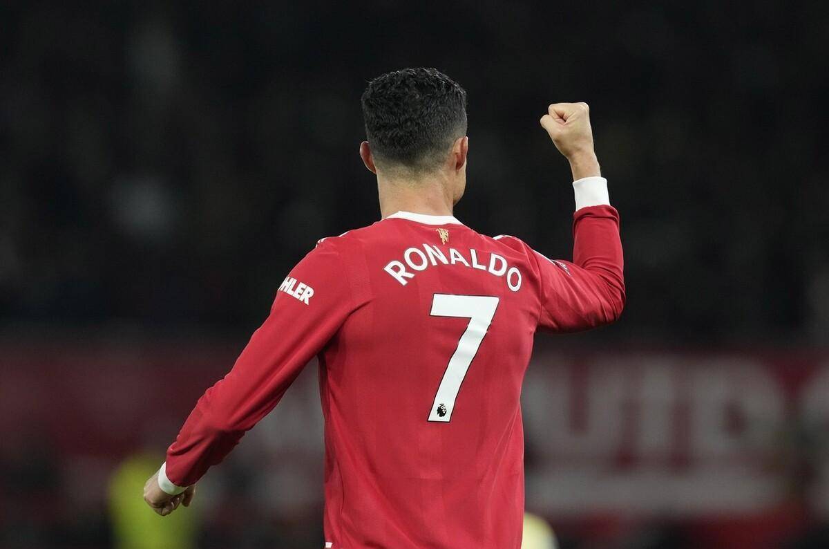 九游体育APP阿扎伦卡在RNG比赛中挺进下一轮，比分优势明显引发热议！的简单介绍